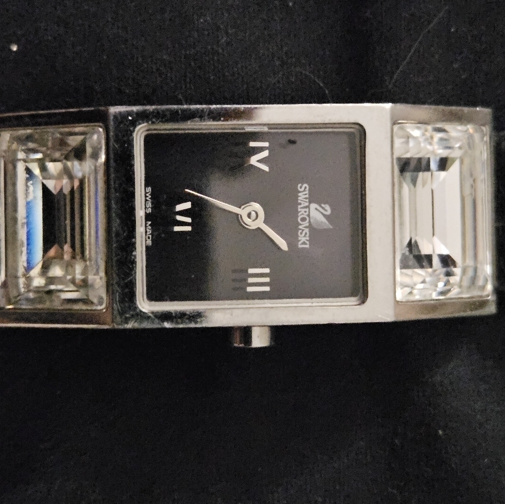 GORGEOUS VINTAGE SWARVOSKI WOMENS WATCH - Picture 3 of 6